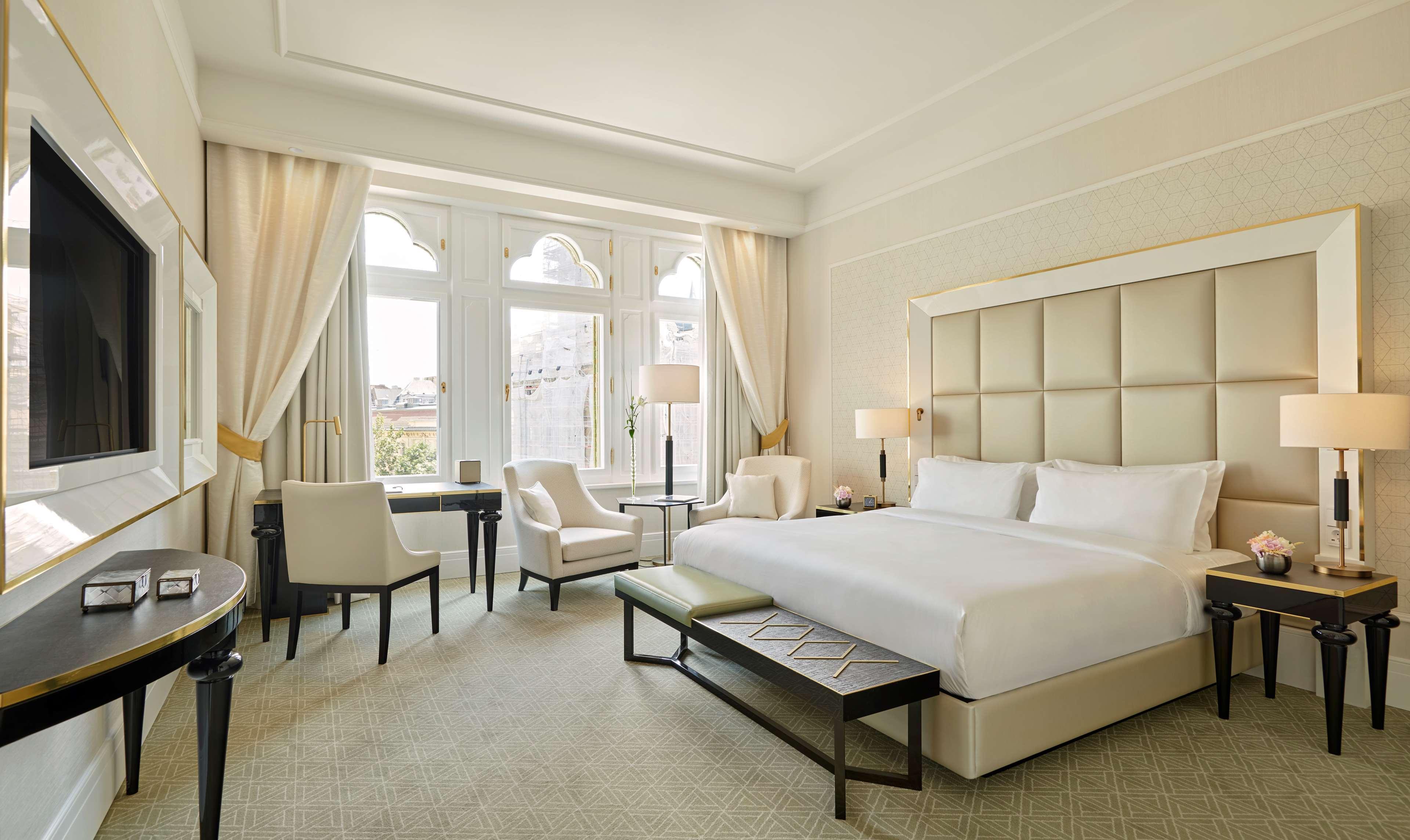 Hotel Parisi Udvar Budapest, Part Of Hyatt