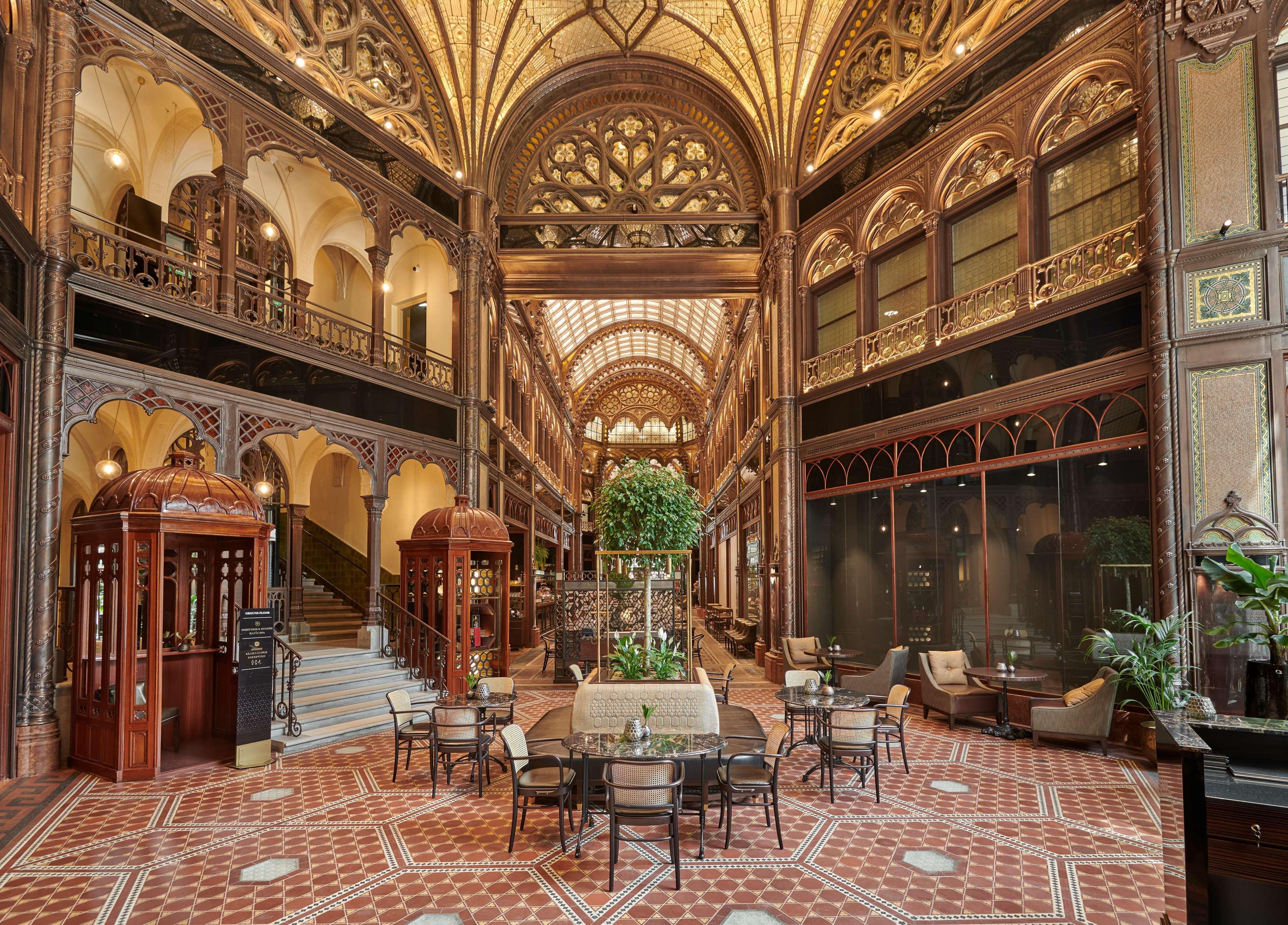 Parisi Udvar Budapest, Part Of Hyatt Hotel