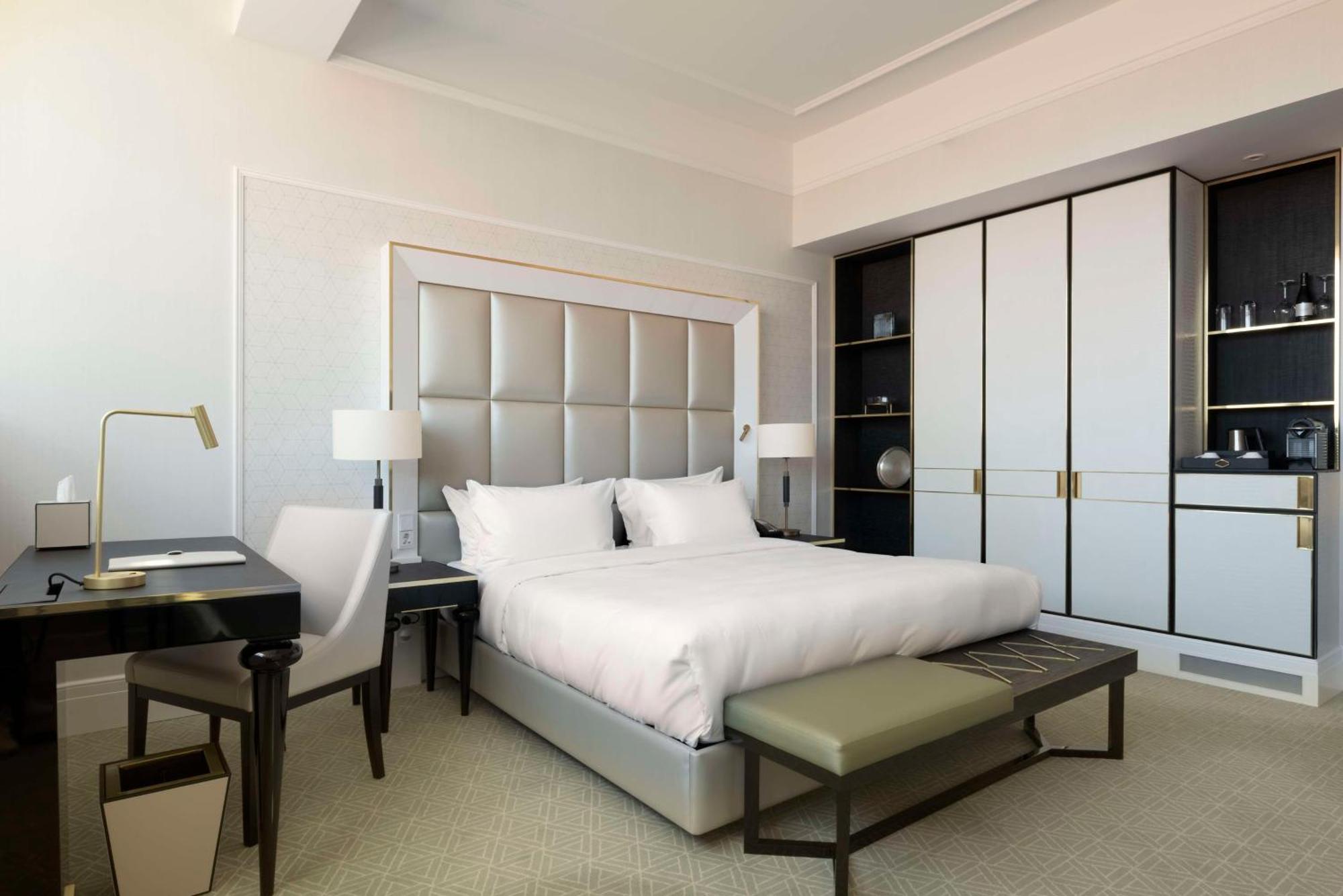 Parisi Udvar Budapest, Part Of Hyatt Hotel