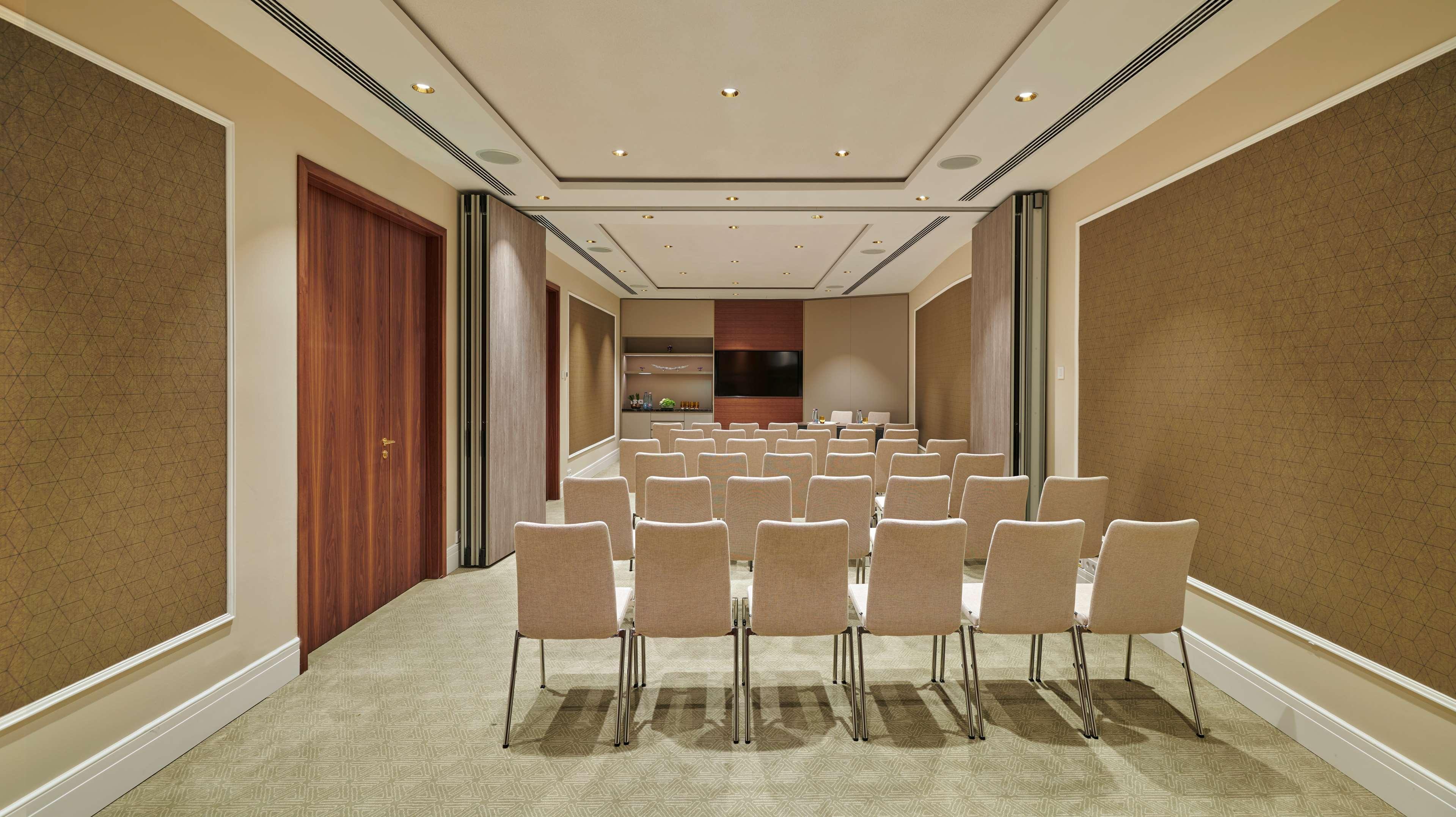 Parisi Udvar Budapest, Part Of Hyatt 5*